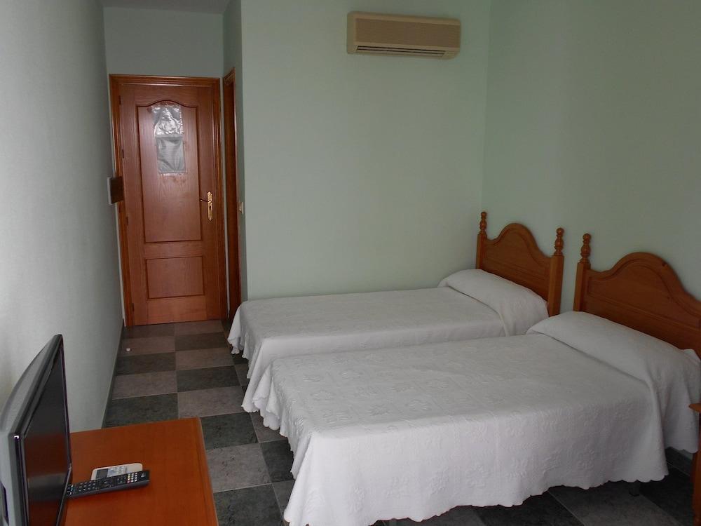Hostal San Andres การ์โบเนรัส ภายนอก รูปภาพ